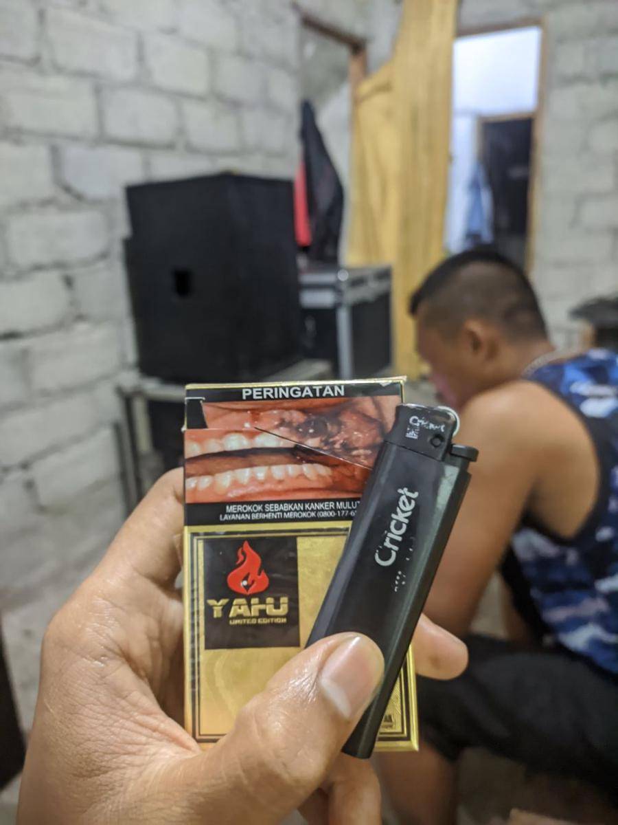 potret merek rokok unik (twitter.com/saifulllohfm)