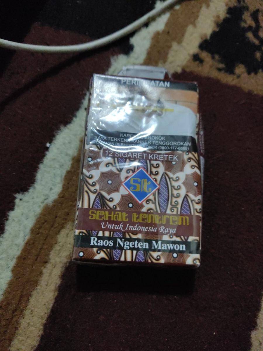 potret merek rokok unik (twitter.com/999_lifee)