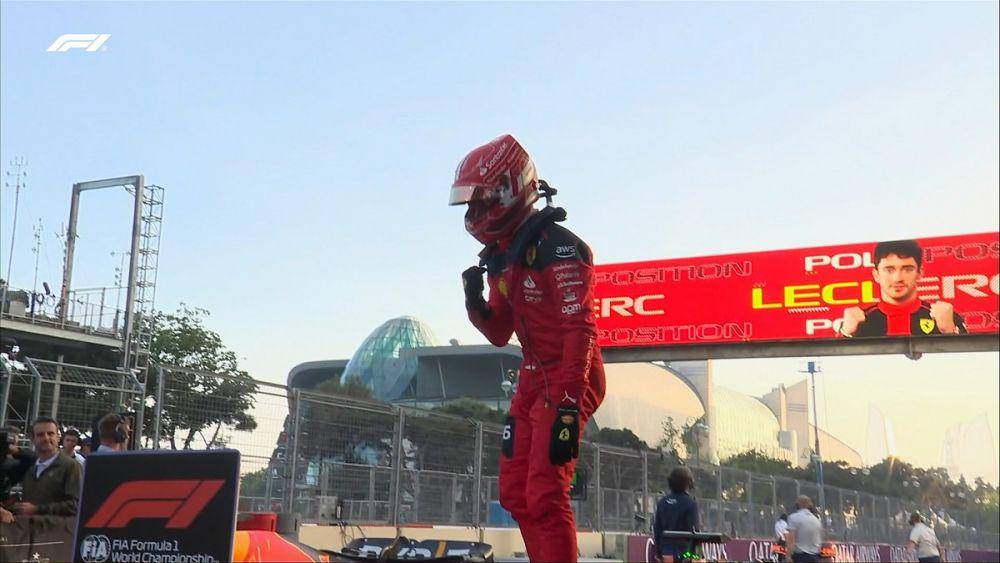Charles Leclerc berselebrasi usai meraih pole position GP Azerbaijan 2023. (twitter.com/F1)