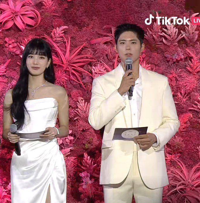 Park Bo Gum dan Bae Suzy di Baeksang Arts Awards 2023 (TikTok)
