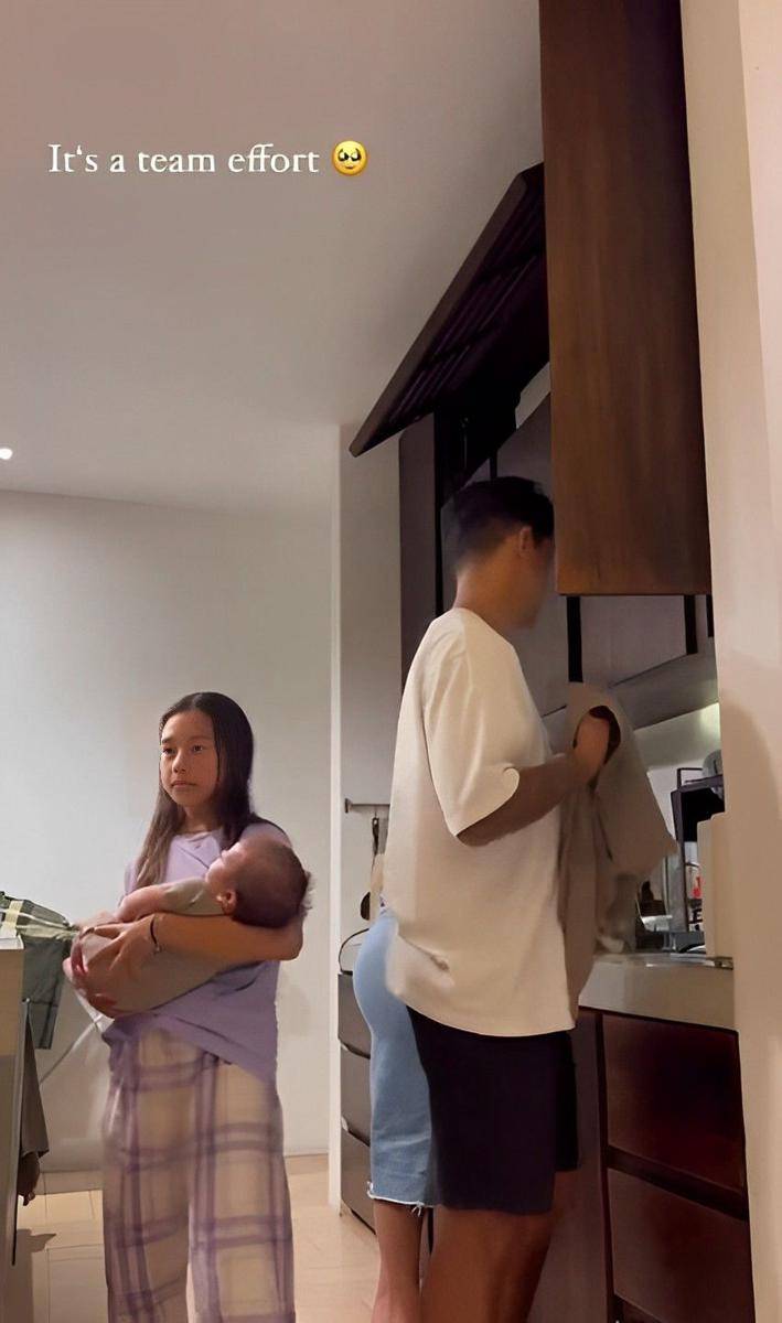 potret Jennifer dan Irfan Bachdim kerja sama beres-beres dapur (instagram.com/yashowbiz)