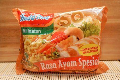 Indomie Rasa Ayam Spesial (Shutterstock/christianbudiman)