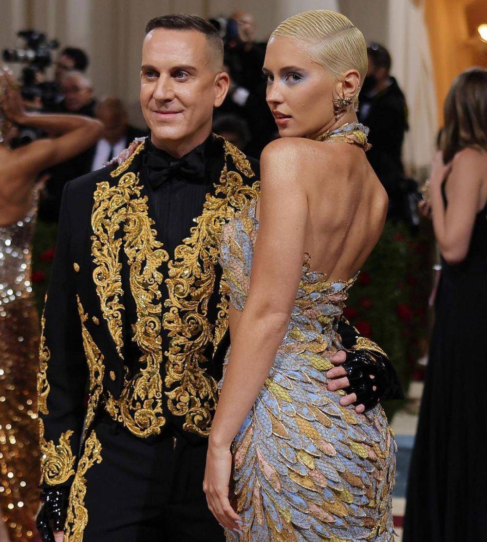 Jeremy Scott dan Iris Law (instagram.com/lirisaw)