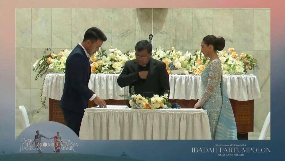 Ibadah Partumpolon Jessica Mila dan Yakup Hasibuan. (Youtube.com/Jessica Mila)