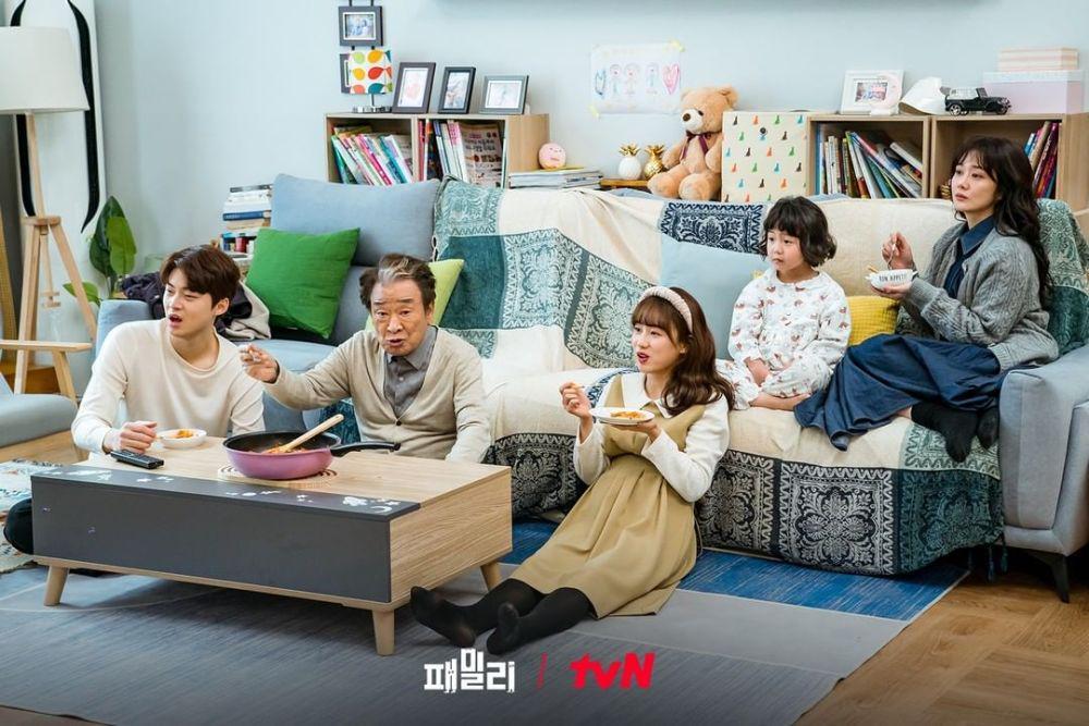 still cuts drama Family: The Unbreakable Bond (instagram.com/tvn_drama)