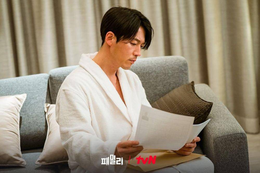 still cuts drama Family: The Unbreakable Bond (instagram.com/tvn_drama)