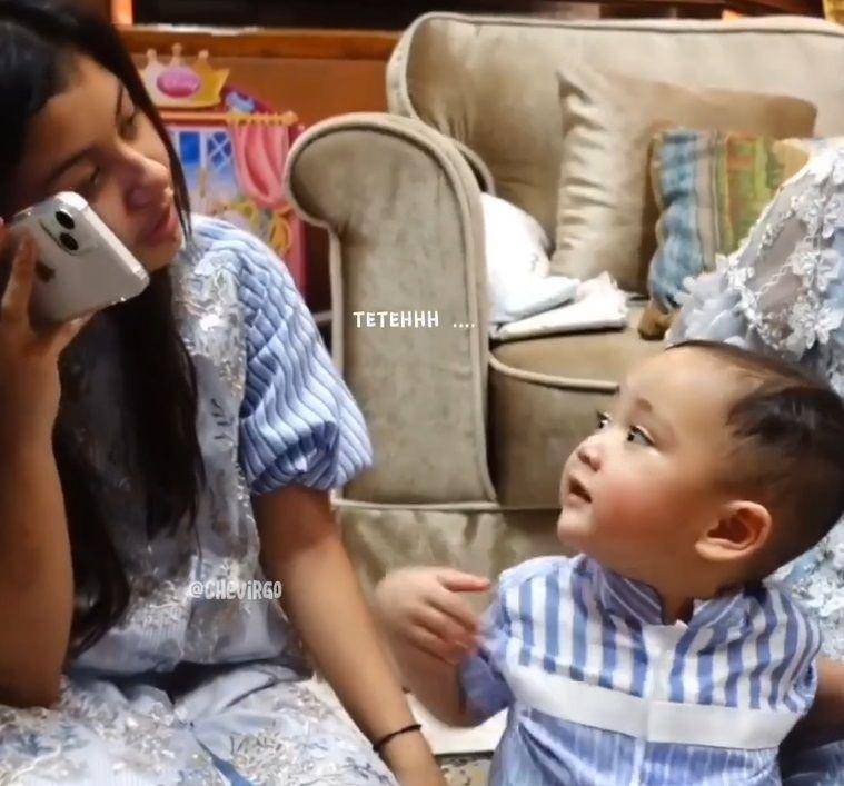 potret Rayyanza tak mau jauh dari Atqia (instagram.com/chevirgo)