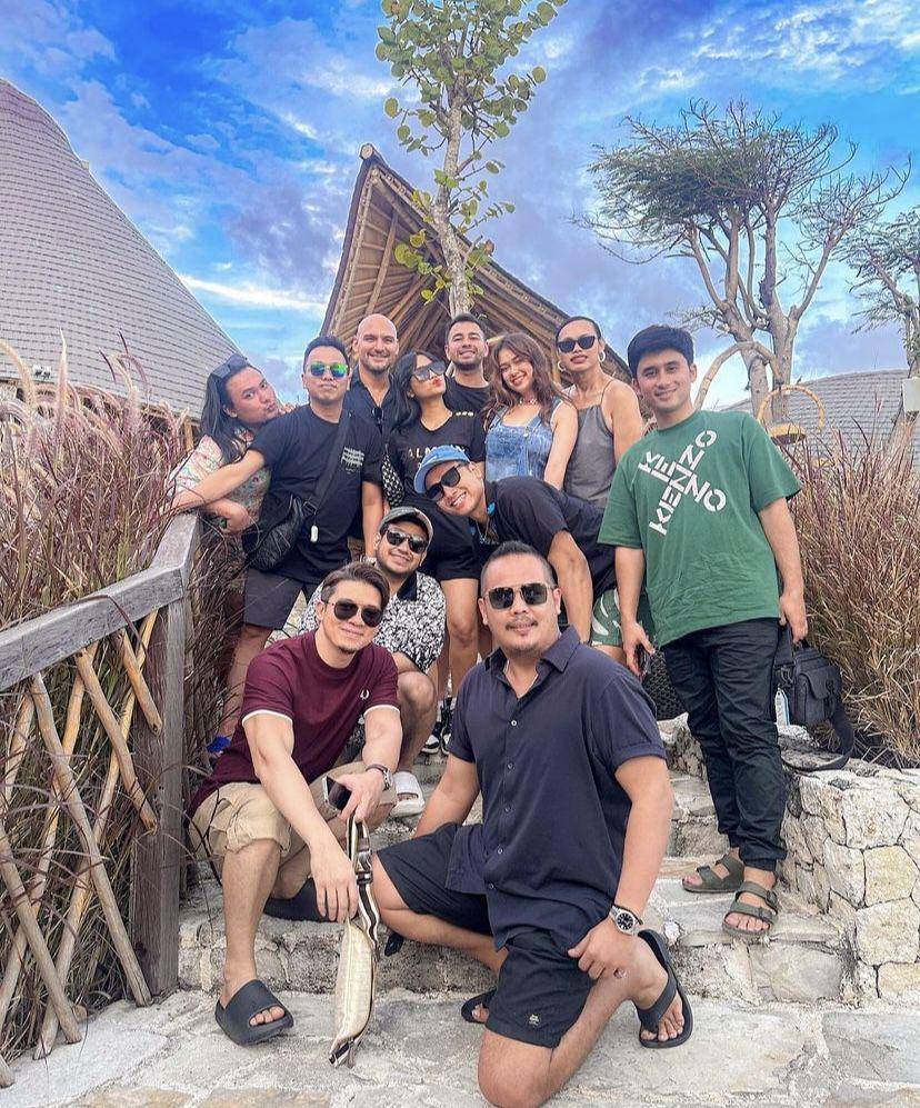 Fadly Faisal liburan di Bali (instagram.com/fuji_an)