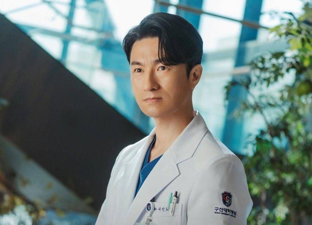 Kim Byung Chul di drama Doctor Cha (instagram.com/jtbcdrama)