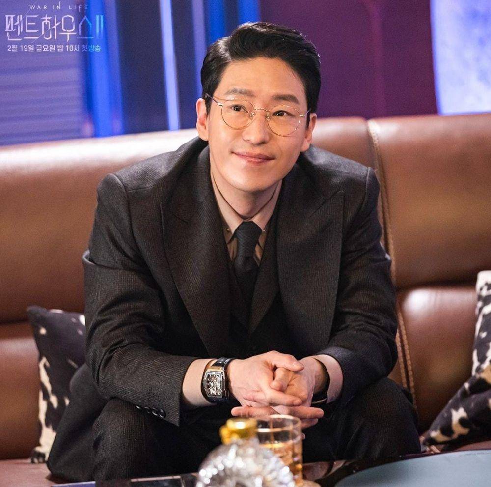 Uhm Ki Joon di drama Penthouse (instagram.com/sbsdrama.official)