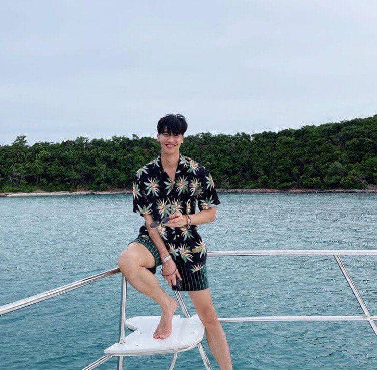 potret Tay Tawan (instagram.com/tawan_v)