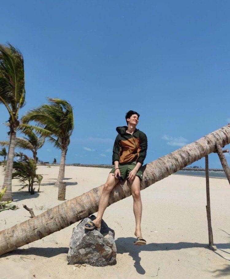 potret Tay Tawan (instagram.com/tawan_v)