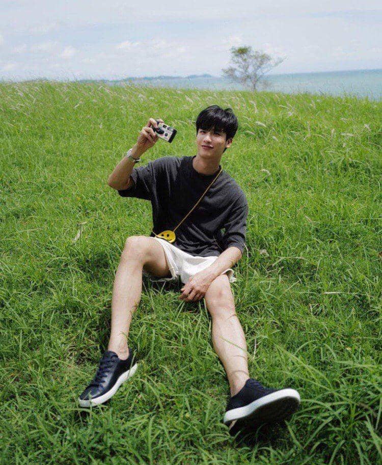 potret Tay Tawan (instagram.com/tawan_v)