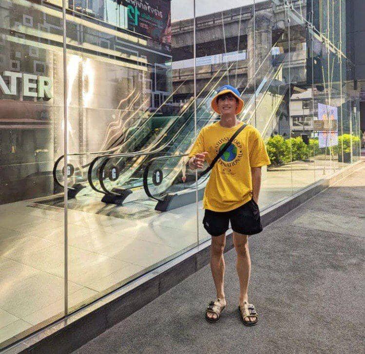 potret Tay Tawan (instagram.com/tawan_v)