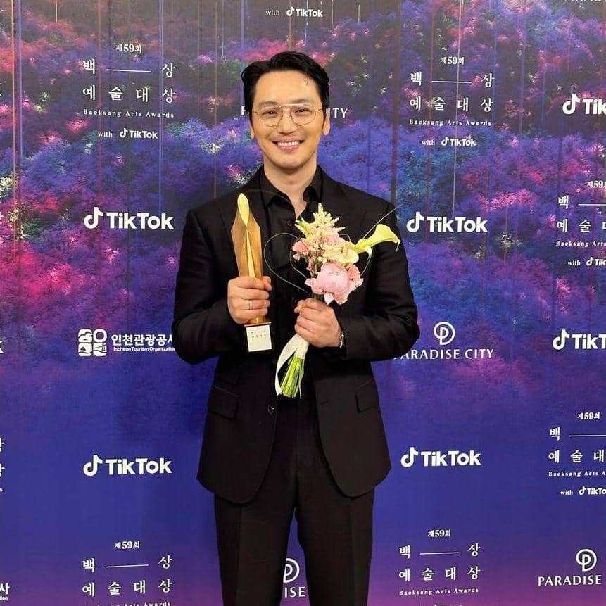 Byun Yo Han di Baeksang Arts Awards 2023 (instagram.com/sarament_official)