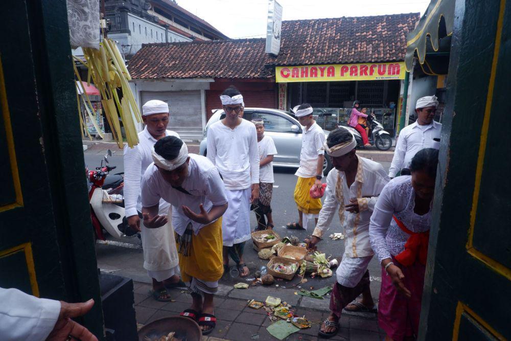 Prosesi nusdus sebelum melukat. (dok. pribadi/Ari Budiadnyana)