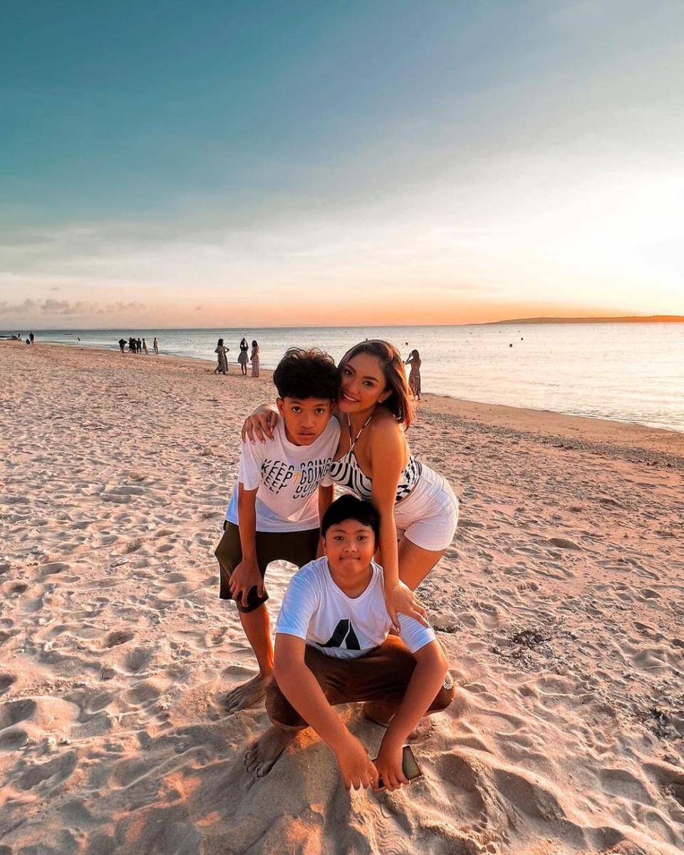 Marion Jola pulang ke Kupang (instagram.com/lalamarionmj)