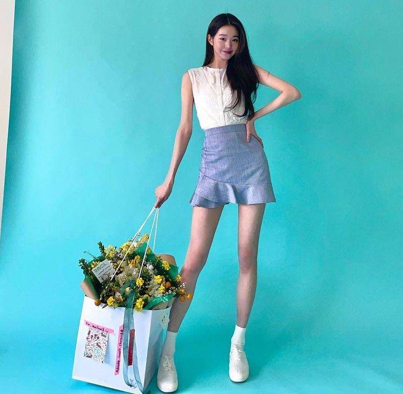 Wonyoung IVE (instagram.com/for_everyoung10)