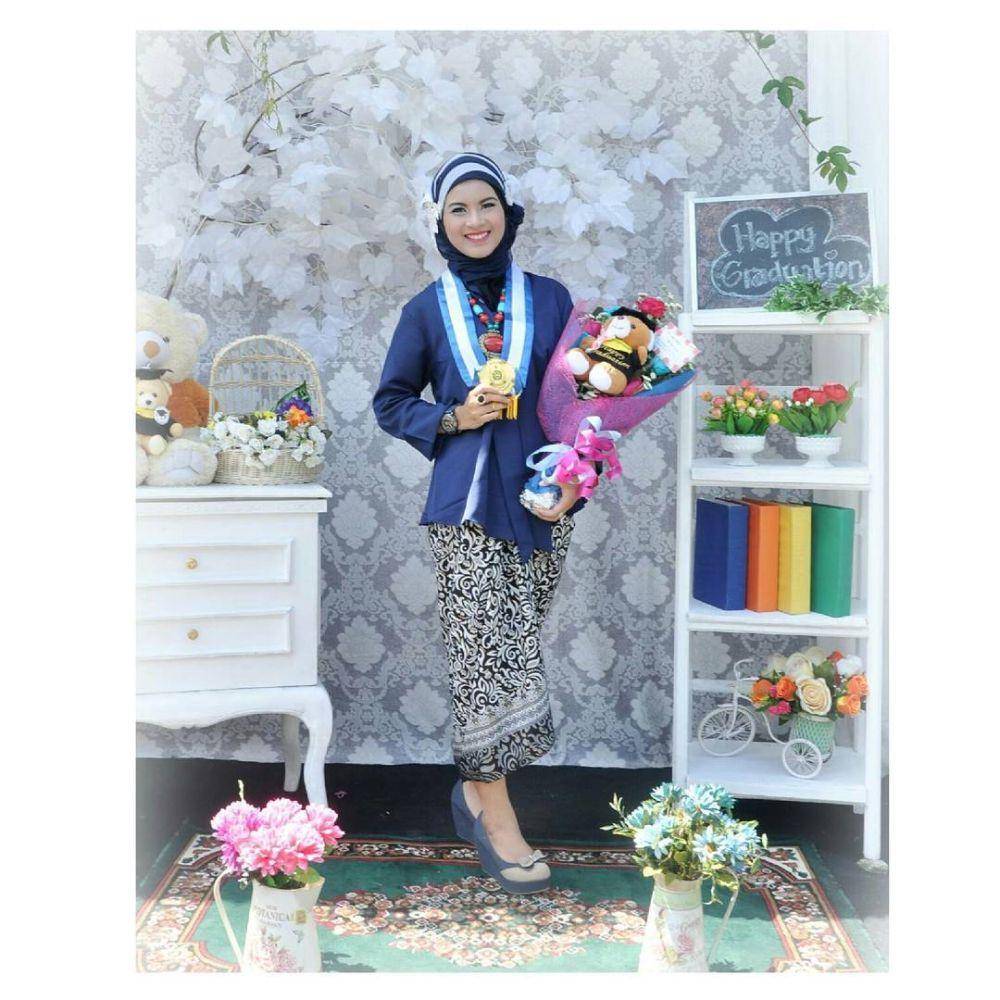 Kebaya Nabila Maharani. (instagram.com/nabilaamw)