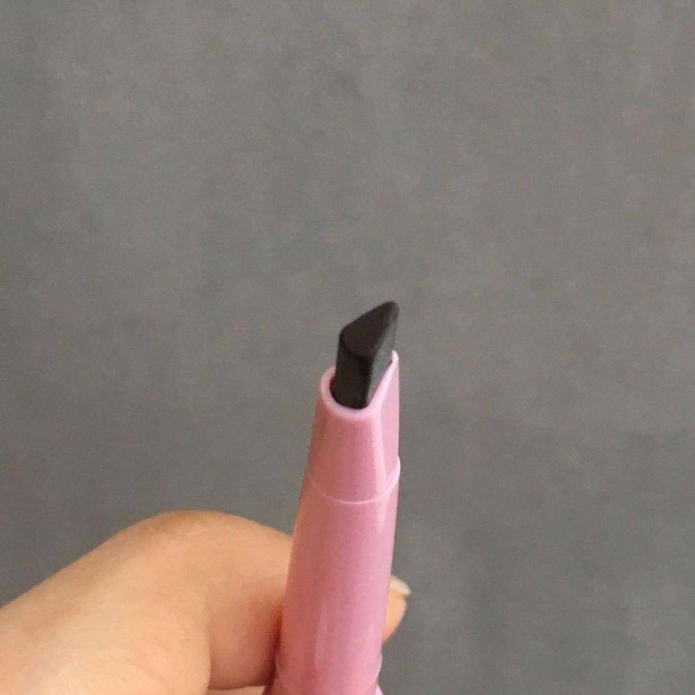 OhMyEmoji Automatic Eyebrow Pencil (instagram.com/pinkflashcosmetics)