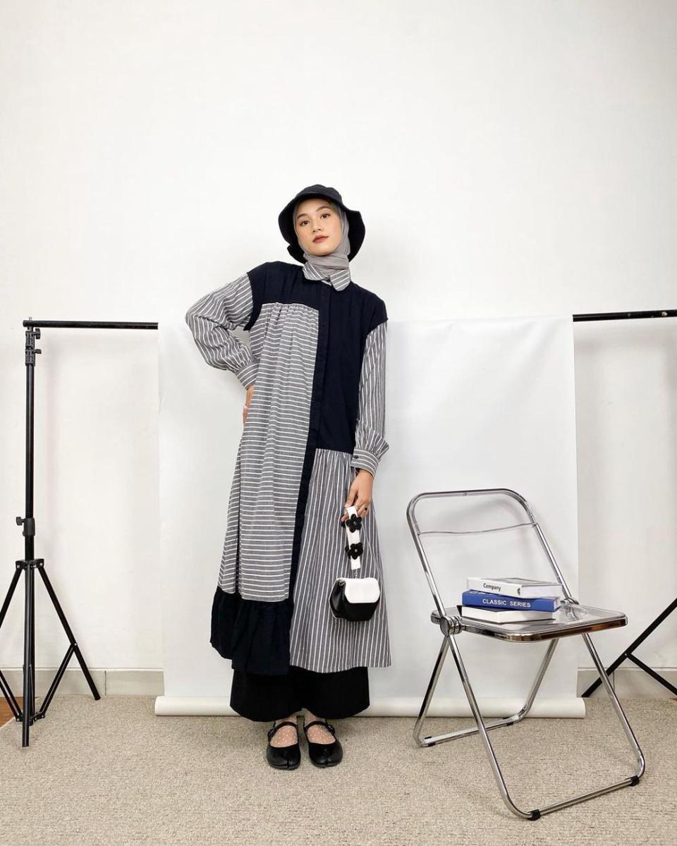 mix and match ootd warna hitam ala Rania Sukandari (instagram.com/raniaskdr_)