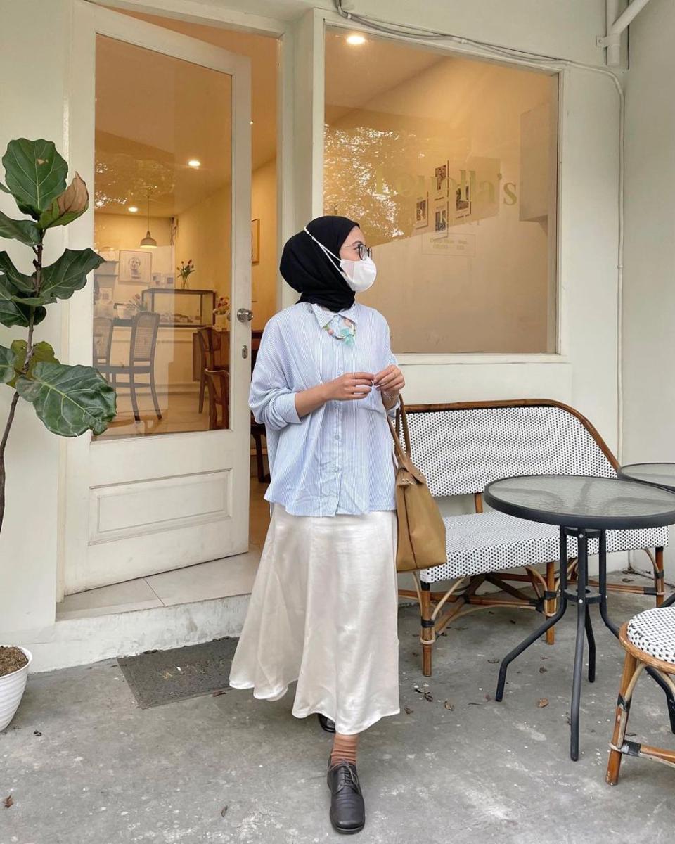 inspirasi OOTD office look simpel trendi (instagram.com/fitrahydy)