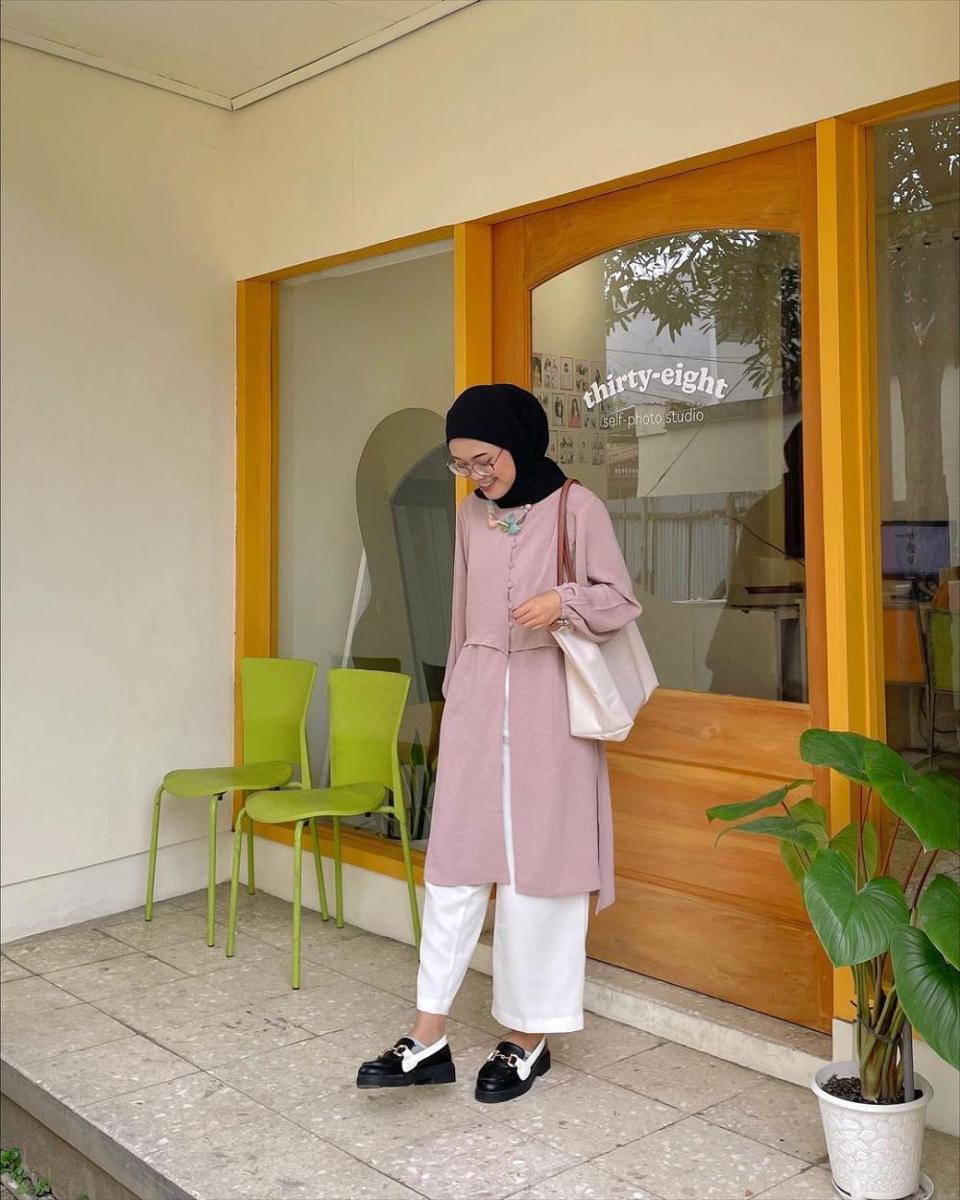 inspirasi OOTD office look simpel trendi (instagram.com/fitrahydy)