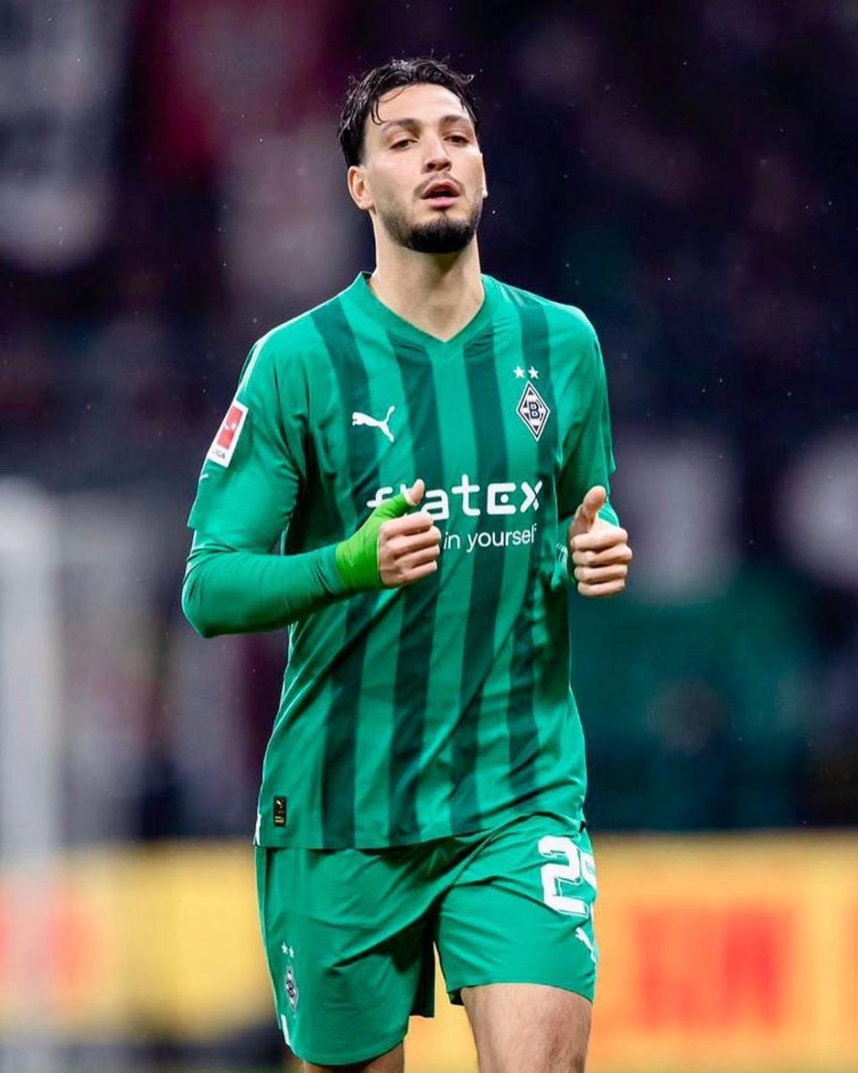 Ramy Bensebaini saat berseragam Borussia Monchengladbach. (instagram.com/ramy_bens15_21)