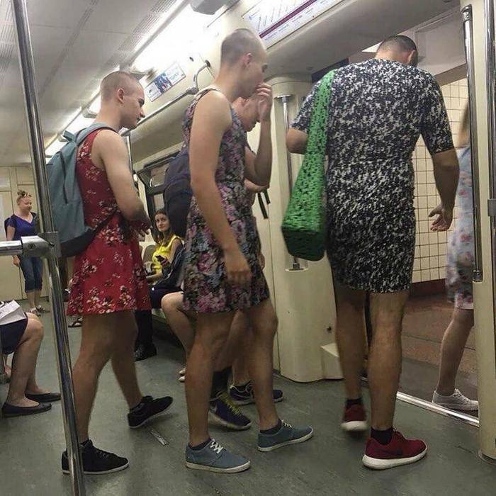 potret momen kocak di Moskow (reddit.com/user/Fzohseven)
