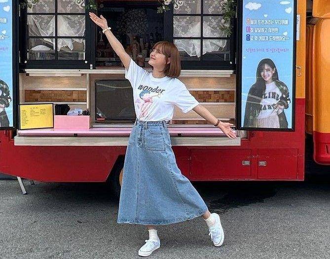 Kim Se Jeong (instagram.com/clean_0828/)