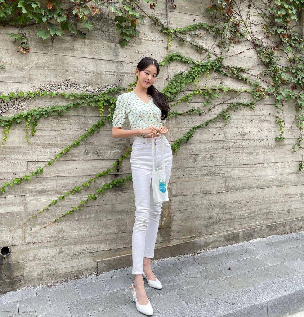 Wonyoung IVE (instagram.com/for_everyoung10)