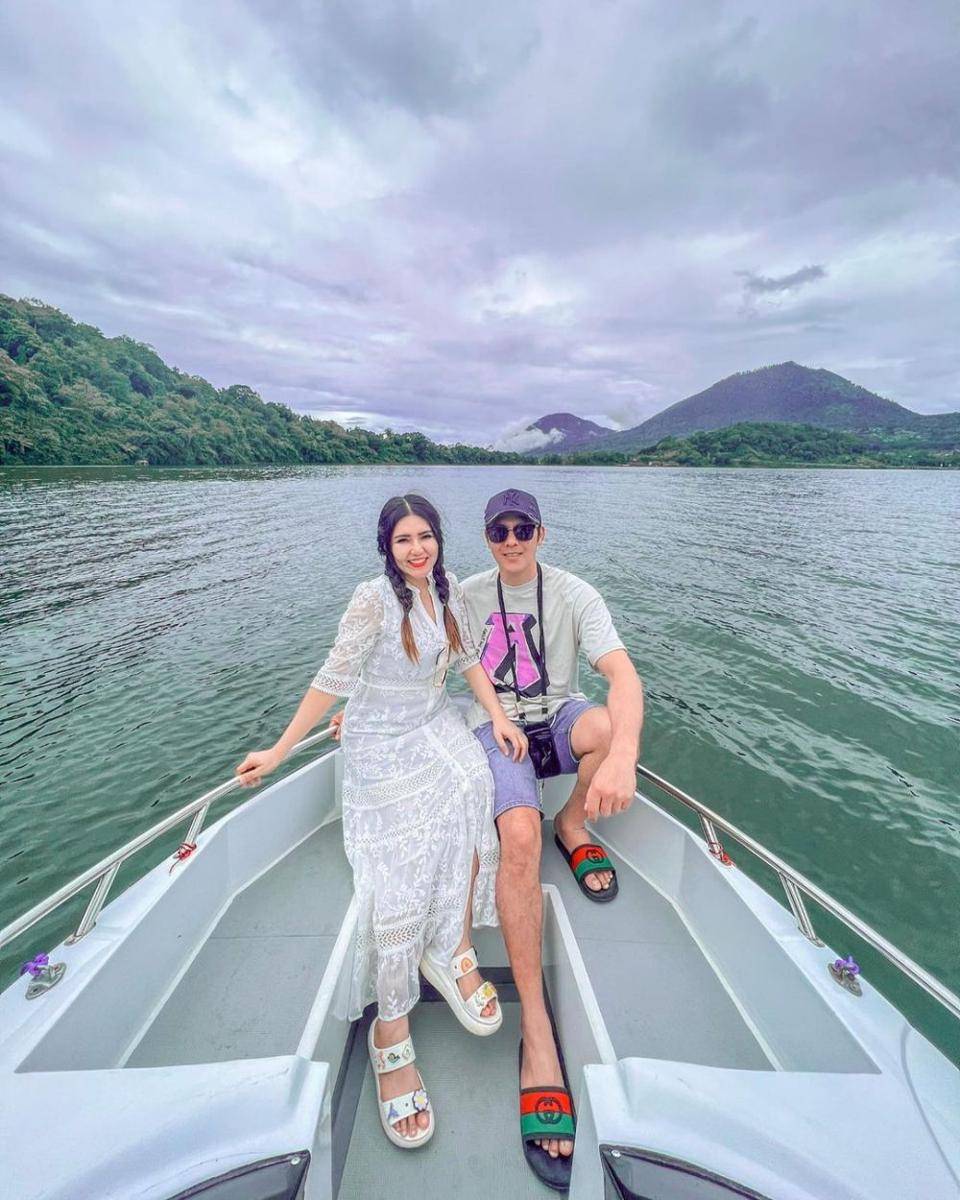 potret Via Vallen dan Chevra (instagram.com/viavallen)