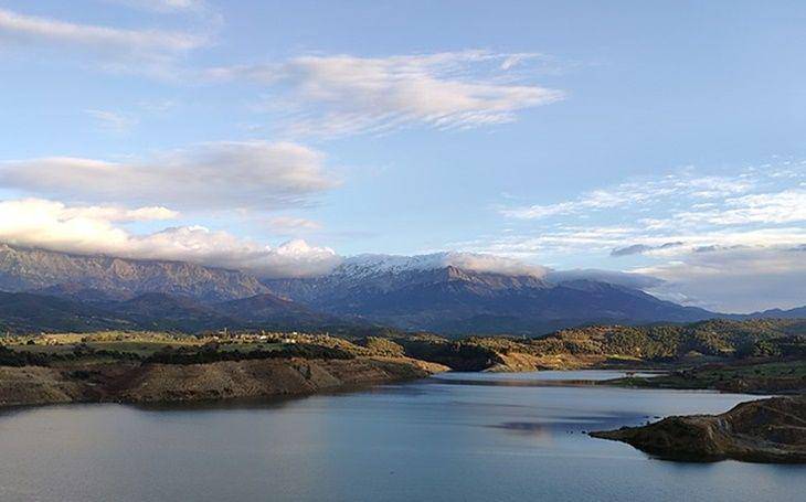 Danau Aggol (commons.wikimedia.org/Golfisaggelos)