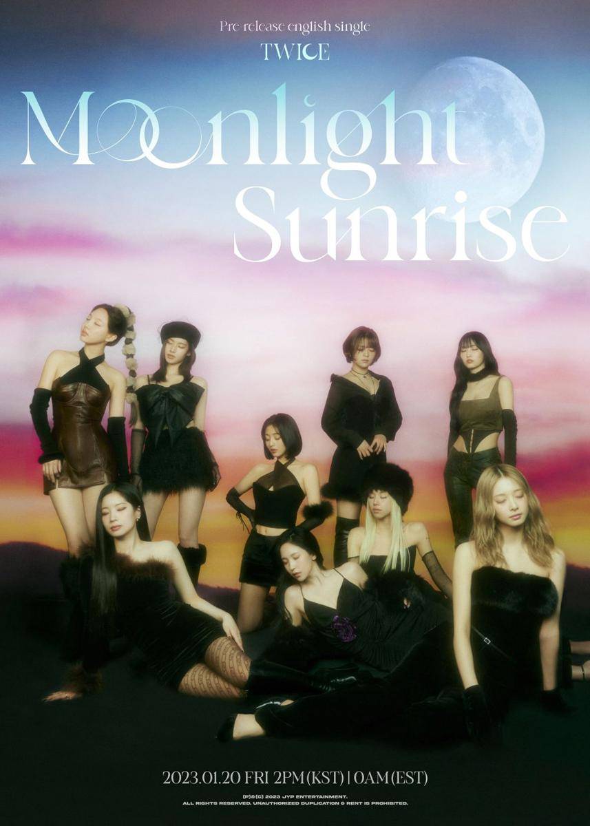 TWICE di foto konsep MOONLIGHT SUNRISE (twitter.com/JYPETWICE)
