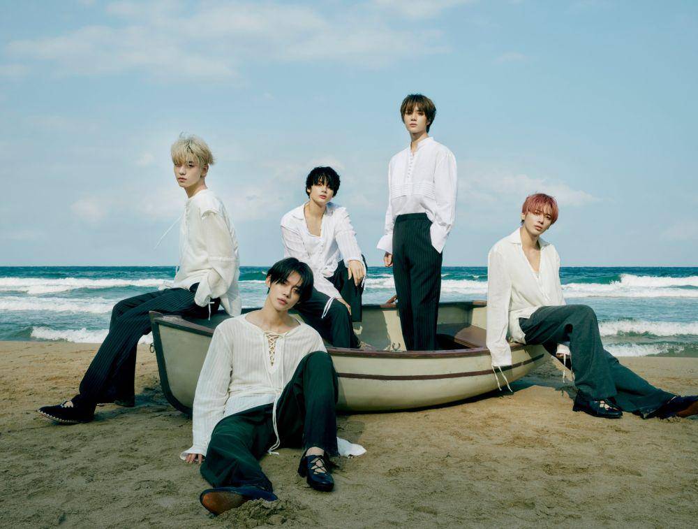 TXT di foto konsep Sugar Rush Ride (twitter.com/BIGHIT_MUSIC)