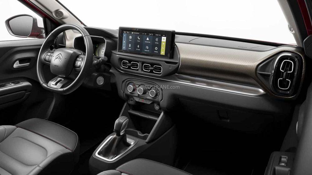 Desain dashboardnya mirip dengan C3 biasa (Rushlane.com)