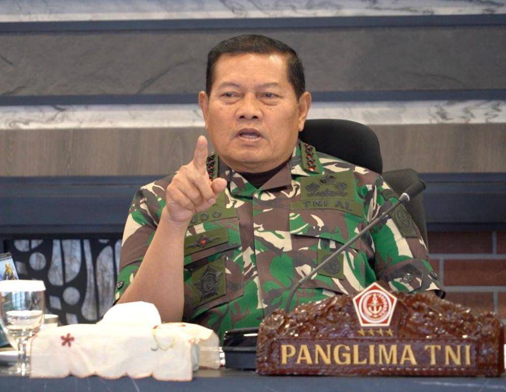 Panglima TNI, Laksamana Yudo Margono ketika menerima paparan revisi UU TNI. (Dokumentasi Mabes TNI)