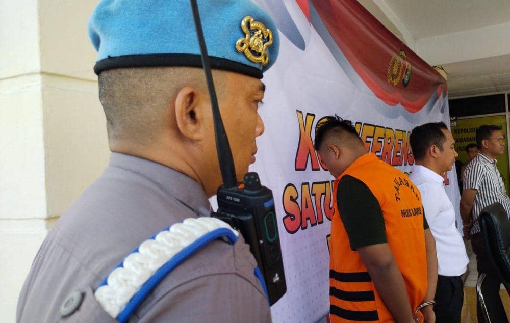 Konferensi pers Polres Lampung Selatan atas kasus perampokan gerai BRI Link melibatkan tersangka pecatan PNS. (Dok.Polres Lampung Selatan)