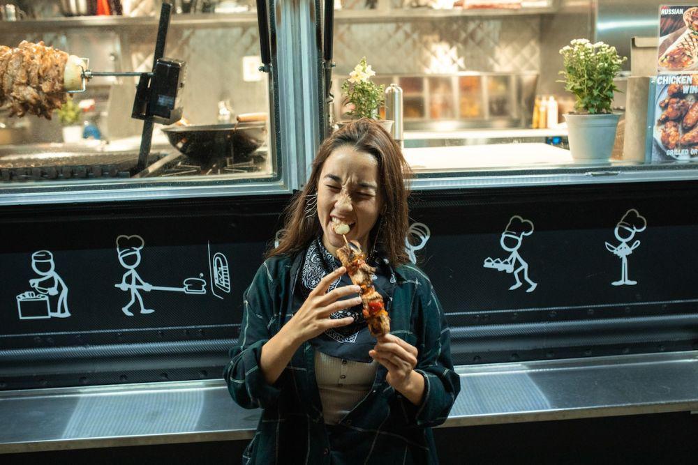 5 Zodiak Ini Selalu Bersemangat Mencoba Makanan Baru