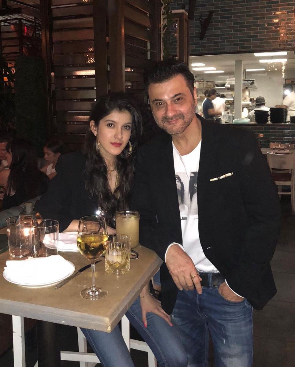 Shanaya Kapoor dan ayah (instagram.com/sanjaykapoor2500)