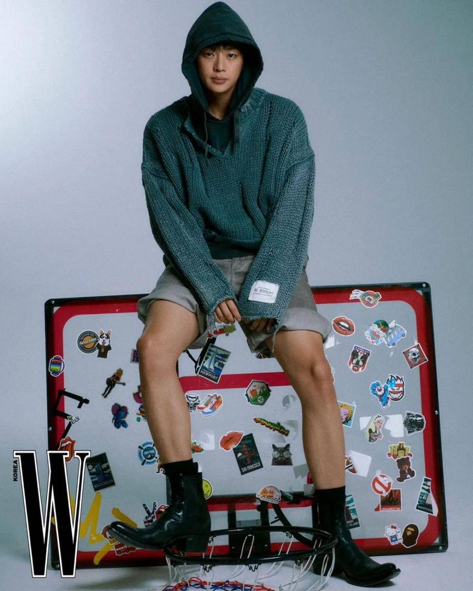 Lee Sin Young (instagram.com/leesin_y)