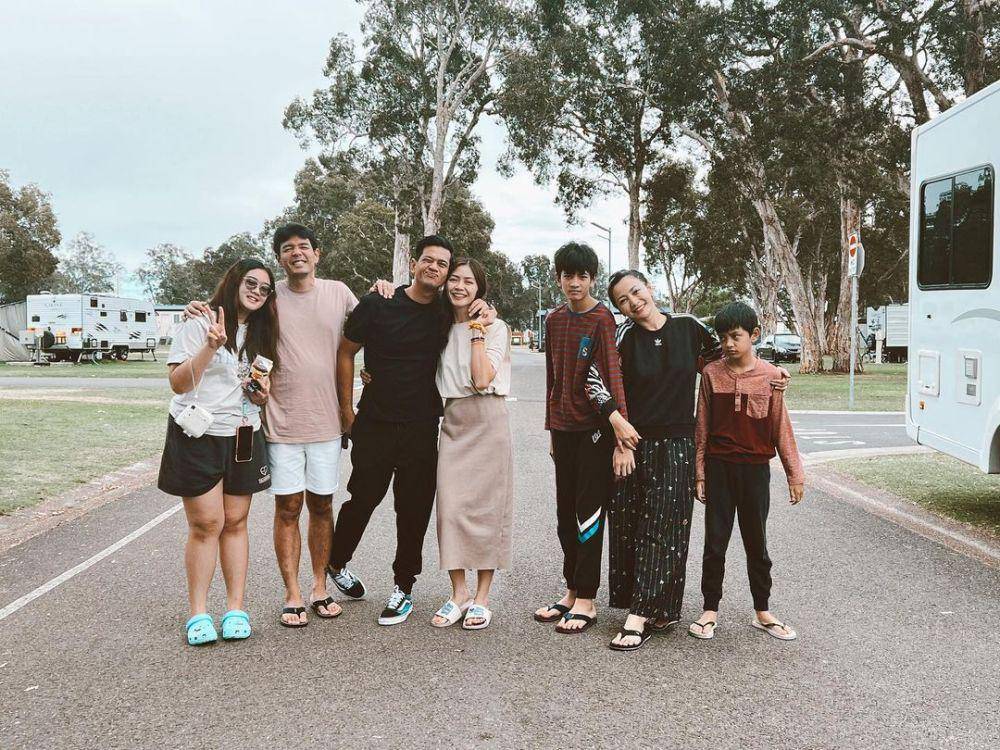 road trip keluarga Hesti Purwadinata di Australia (instagram.com/hestipurwadinata)