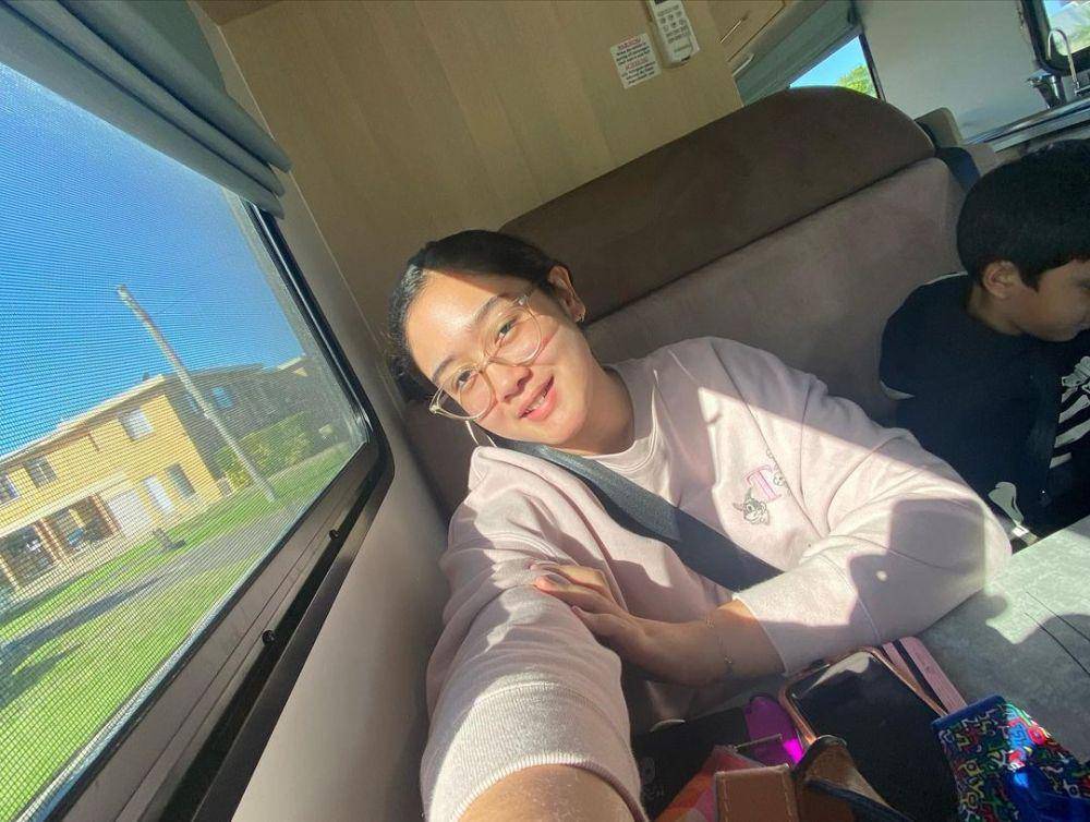 road trip keluarga Hesti Purwadinata di Australia (instagram.com/hestipurwadinata)