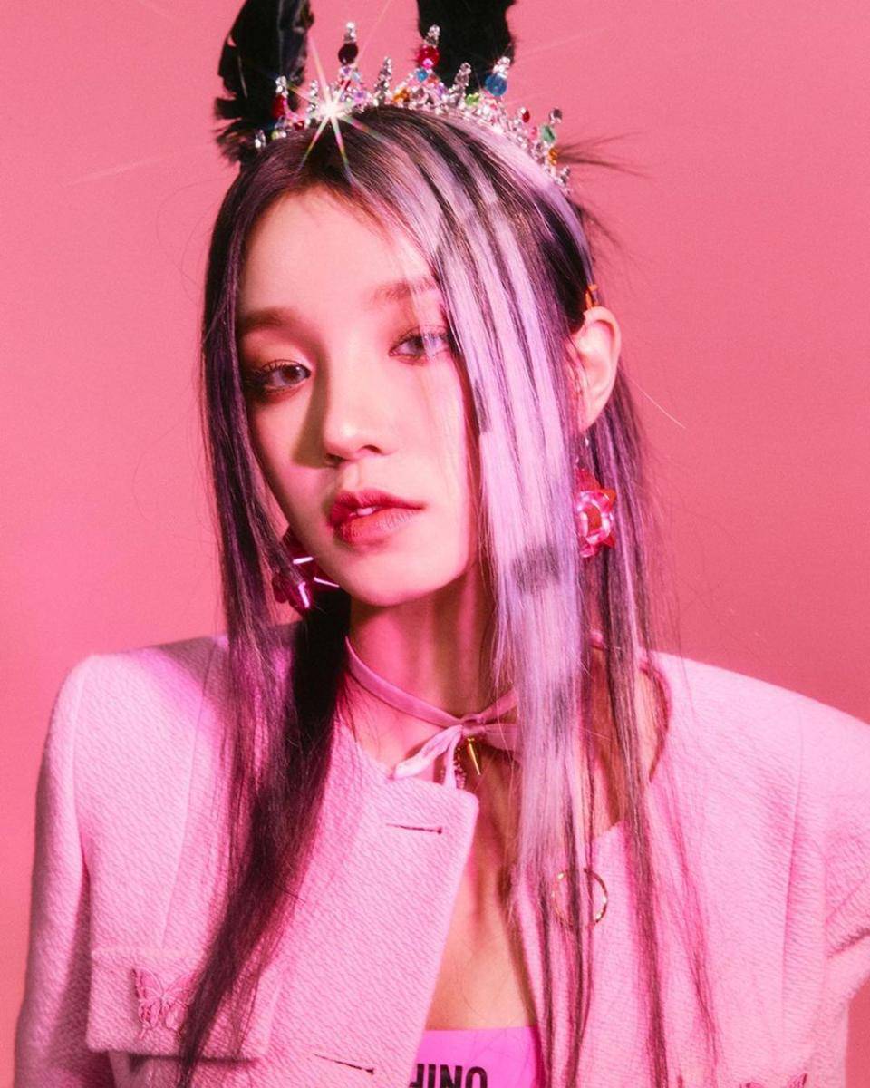 Yuqi (G)-IDLE (Instagram.com/official_g_i_dle)