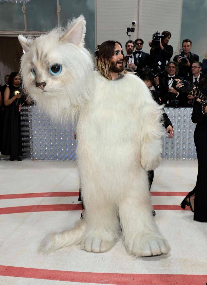 potret Jared Leto jadi kucing di Met Gala 2023 (twitter.com/21metgala)