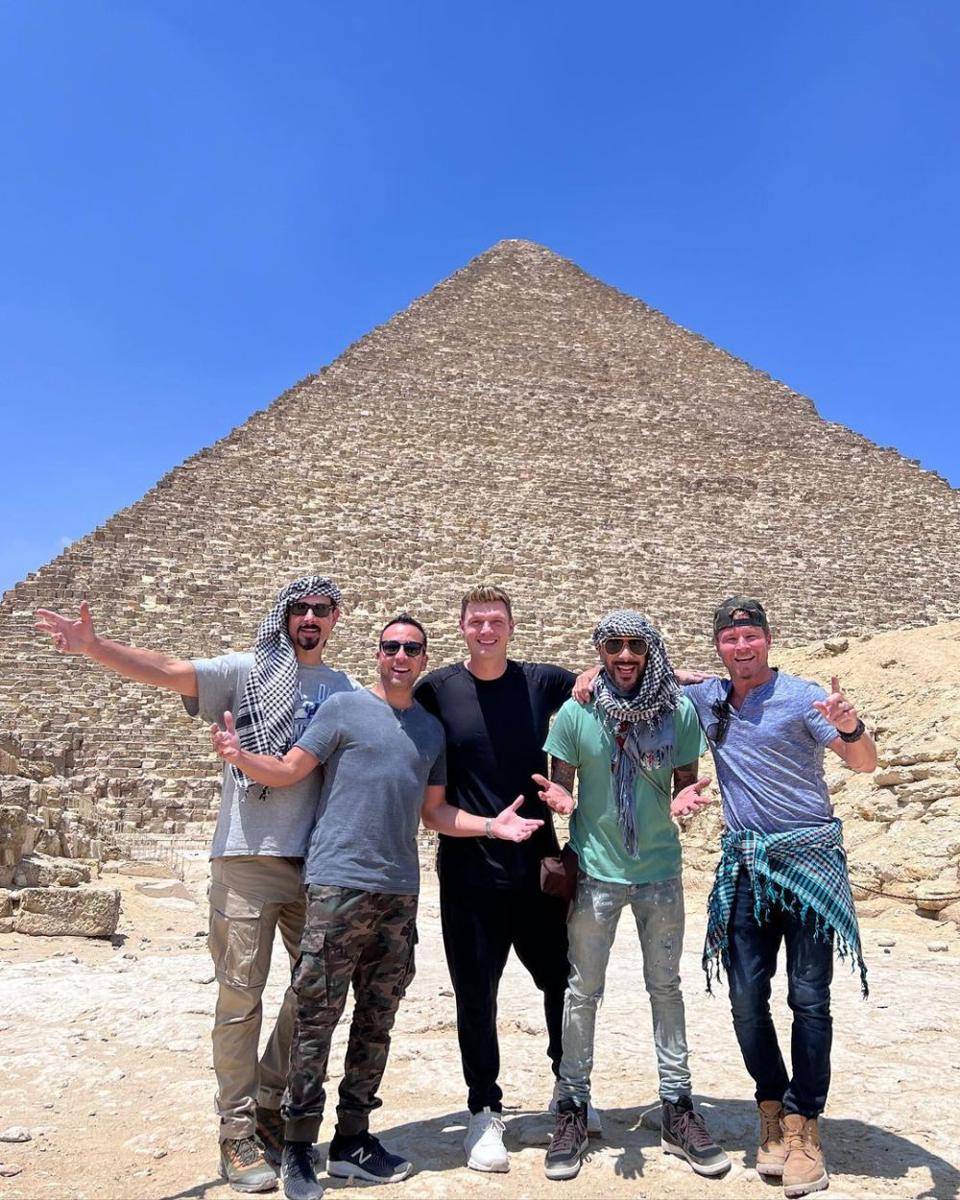 potret Backstreet Boys di Mesir. (instagram.com/backstreetboys)