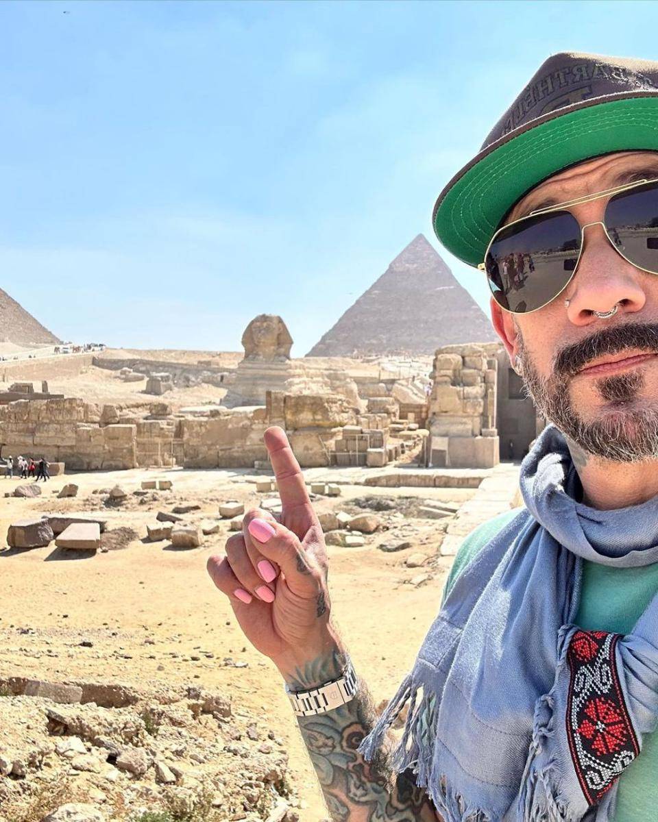 potret Backstreet Boys di Mesir. (instagram.com/aj_mclean)