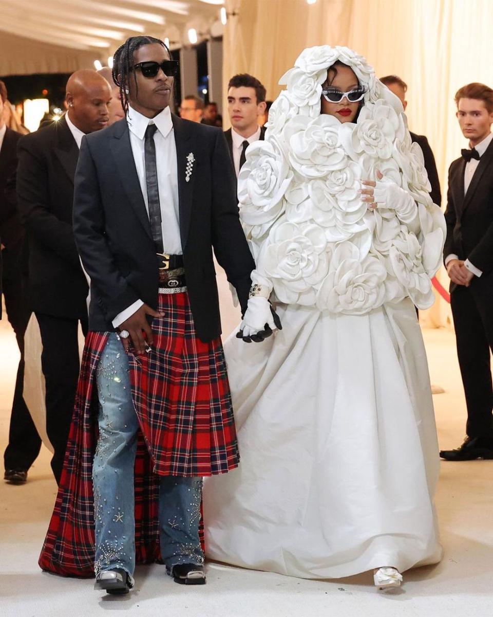 potret Rihanna dan A$AP Rocky (instagram.com/metgalaofficial)