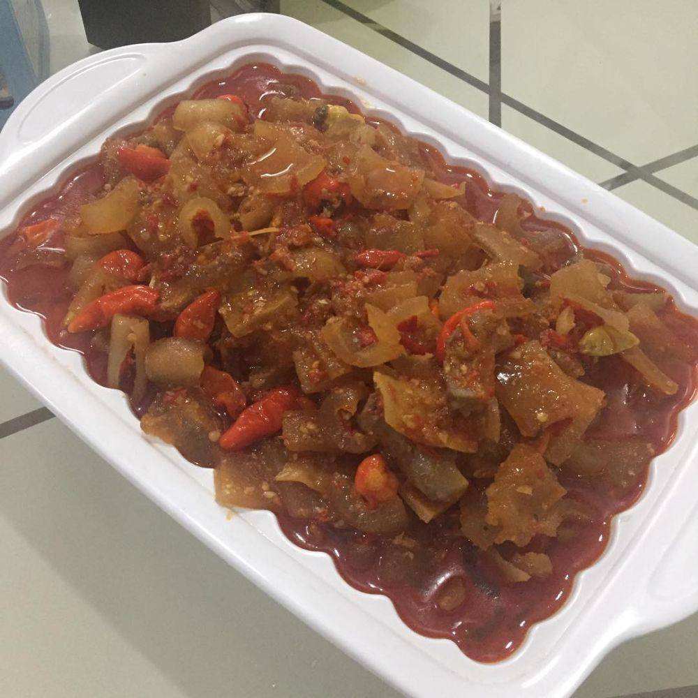 oseng kikil mercon (instagram.com/mamacifood)