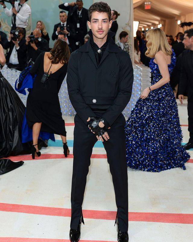 Gaya Seleb Pria yang Paling Mencuri Perhatian di Met Gala 2023 (Instagram.com/metgalaofficial)